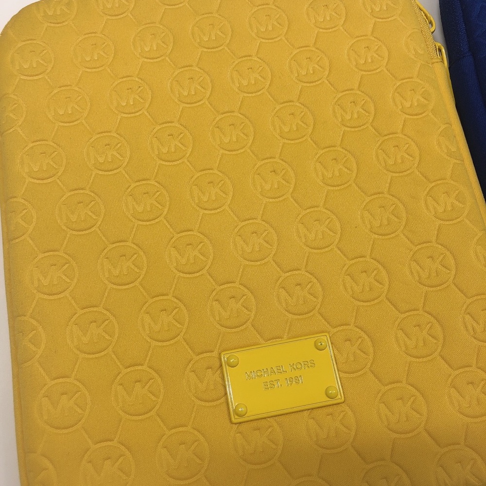 💛100% Authentic MK iPad case💛